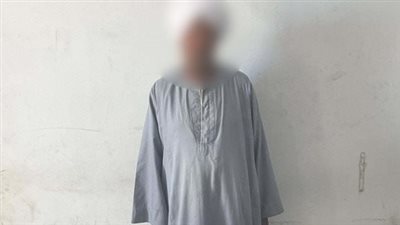 القبض على المتهم بالترويج لأعمال السحر والدجل بالأقصر 