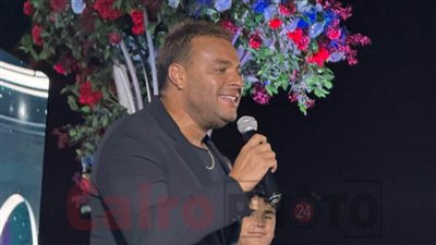 رامي صبري ومدحت صالح يشعلان حفل زفاف ابنة علاء مرسي| صور