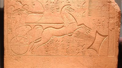  متحف الأقصر يعلن عرض لوحة للملك أمنحتب الثاني مصنوعة من الجرانيت