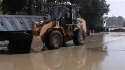 انفجار خط طرد صرف صحي بعرب المدابغ في أسيوط | صور