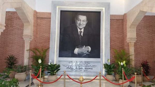 ضريح الرئيس الأسبق