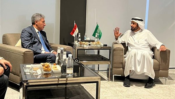 جانب من لقاء وزير