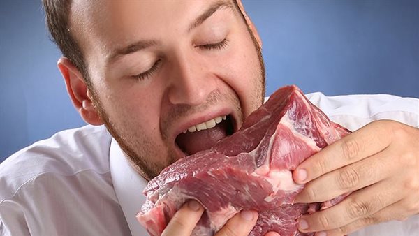 حلمت أني أكلت لحم نيء! تفسير نفسي وديني يذهلك - التحليل النفسي لهذا الحلم