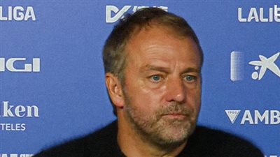 هانز فليك: مهاجمو برشلونة متألقون لأننا نعرض عليهم بعض مقاطع الفيديو ونشرح لهم كيف نريد أن نلعب