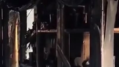 حريق هائل يلتهم شقة عروسين بكفر الشيخ.. ووالدة العريس: ابني اتجوز من شهرين وبيته اتخرب| بث مباشر