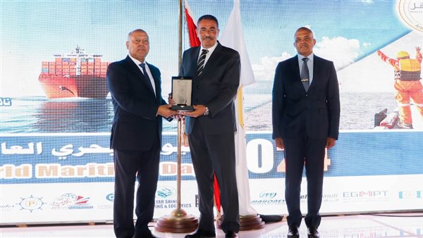 ميناء دمياط