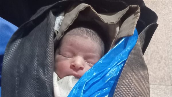 العثور على طفل رضيع