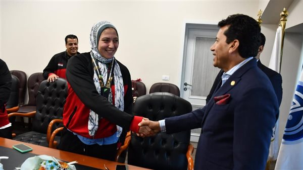 وزير الرياضة 