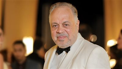 أشرف زكي يزور مسرح الإسكندرية ويقدم مفاجأة للشباب المشاركين في مهرجان المسرح