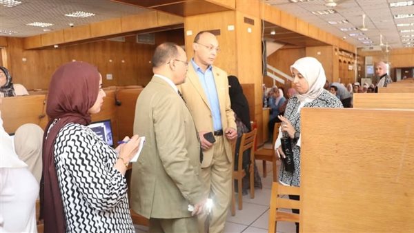 عميد كلية الطب بجامعة