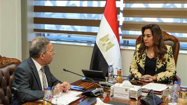  الدكتورة منال عوض