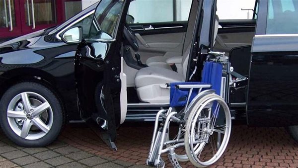 سيارات المعاقين -