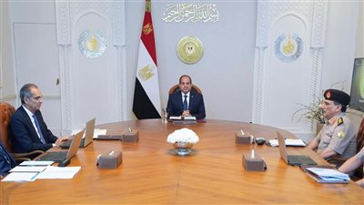 السيسي يوجه بضرورة تعظيم مزايا مصر في مجال البيانات والسحب الحاسوبية.. والاستفادة من تقاطع الكابلات بين إفريقيا وآسيا وأوروبا