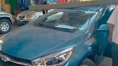 إصابة قائدها وتحطم سيارات أخرى.. سقوط سياة من أعلى كوبري أكتوبر بمدينة نصر | بث مباشر