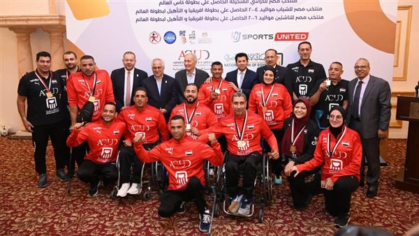 وزير الرياضة يشهد