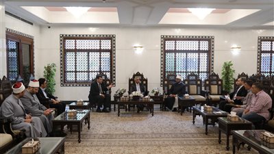 أمين البحوث الإسلامية ومساعد وزير الخارجية يناقشان التعاون على مستوى البعثات الأزهرية لدول العالم