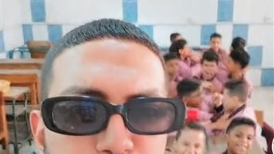 بيعلم ولادنا التفاهة.. هجوم على مدرس أدى مشهدًا من فيلم جاءنا البيان التالي أمام الطلاب