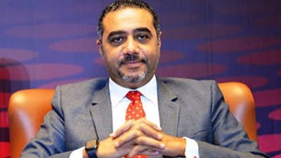 موعد ومكان عزاء والد أيمن عصام رئيس قطاع الشؤون الخارجية والقانونية بفودافون مصر