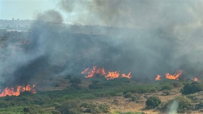 اندلاع حرائق في الجليل الأعلى بعد إطلاق أكثر من 30 صاروخا من لبنان
