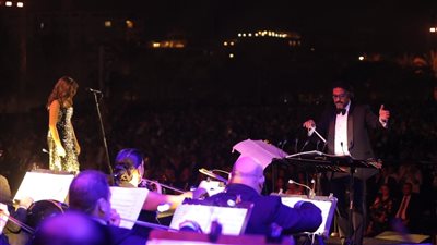 كامل الأوصاف والعدد.. حفل أسطوري لـ هاني فرحات وأنغام في المتحف المصري الكبير