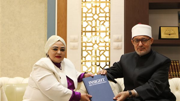 الدكتور نظير عيَّاد