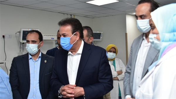 وزير الصحة يستطلع
