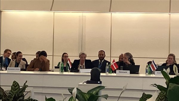 وزيرة البيئة خلال