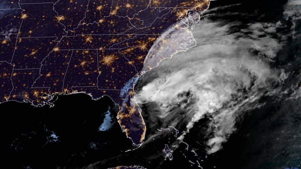 إعصار ميلتون يضرب