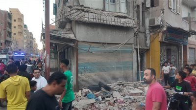 ارتفاع ضحايا انهيار شرفة منزل قديم بالإسماعيلية إلى 7 مصابين