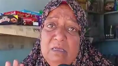 مريضة فشل كلوي ووحيدة.. مسنة بالسويس: بشتغل في كشك عشان أوفر فلوس علاجي | بث مباشر