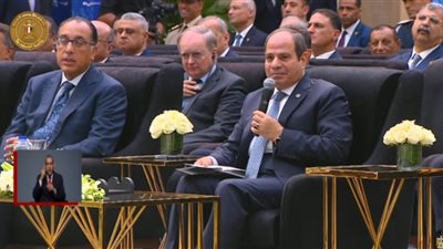 السيسي عن استيراد ورق الفويل والشيكولاتة: انتجوا يا مصريين ووفروا فرص عمل 