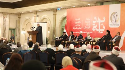 عضوة بالقومي للمرأة تحذر من بث فيديوهات مفبركة لأئمة وقساوسة باستخدام الذكاء الاصطناعي