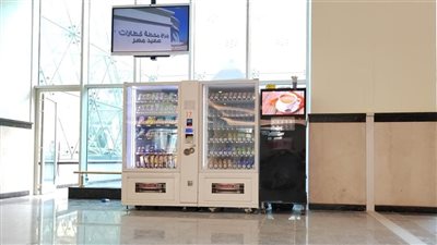 لأول مرة.. ماكينات آلية لصرف الوجبات السريعة والمشروبات بمحطة قطارات بشتيل الجديدة │ صور