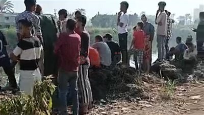 جهود مكثفة للبحث عن ركاب حادث قطار المنيا بعد سقوطه في ترعة الإبراهيمية