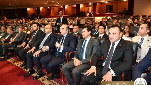 خلال الندوة