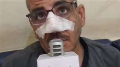 أحد مصابي حادث قطار المنيا: الكل كان بيصرخ.. وكنت رايح القاهرة أتعالج وأنفي اتكسر | بث مباشر