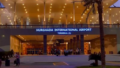 خلال 48 ساعة.. وصول 45 ألف سائح إلى الغردقة على متن 226 رحلة طيران