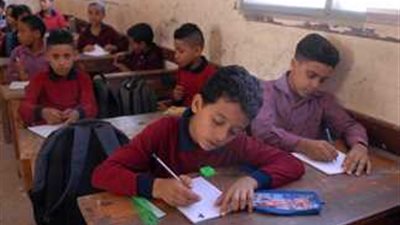 التعليم تحسم الجدل: لا تغيير في التقييمات الأسبوعية أو أعمال السنة للطلاب