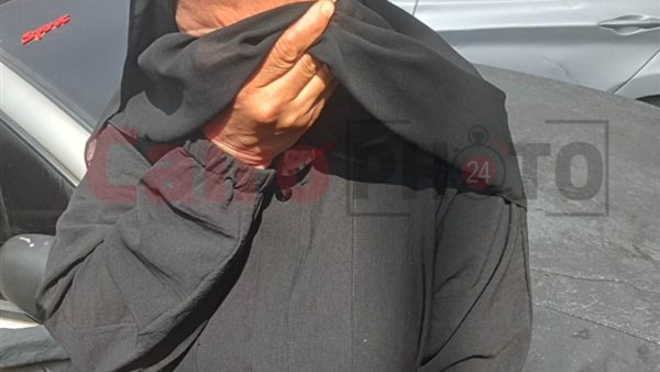 والدة المتهم 