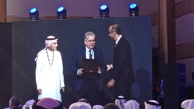 حديد عز ضمن الفائزين بأفضل الأبحاث في قطاع الصلب 2024 بقمة الصلب العربي