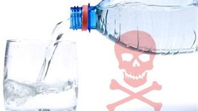 هل شرب 5 لتر ماء يوميا مضر؟.. احذر يتسبب في هبوط حاد