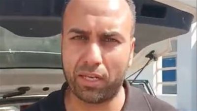 شباب السويس يتسابقون لمساعدة أسر طلاب حادث الجلالة: بدأنا بمايه وباتيه والأهالي جابتلنا 5 أضعاف اللي وزعناه|بث مباشر 