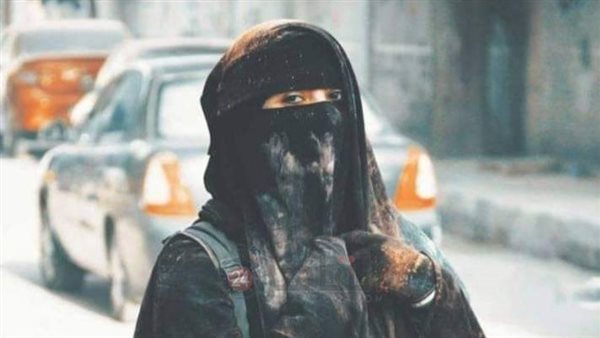 اول صور لطالبة الطب