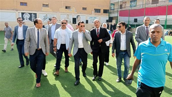 وزير الشباب والرياضة