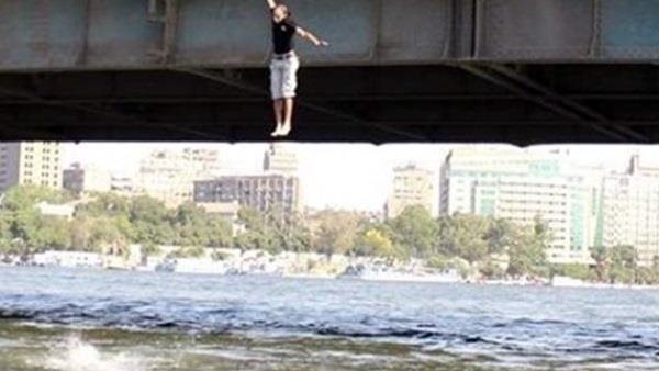 قفز في النيل ـ تعبيرية