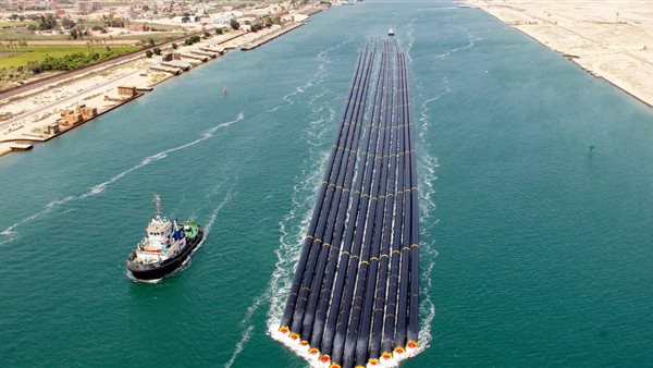 قناة السويس 