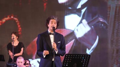 أبرز لقطات حفل الموسيقى العربية.. وصلة طرب لمحمد محسن وعمرو سليم يعزف بأنامله السحرية