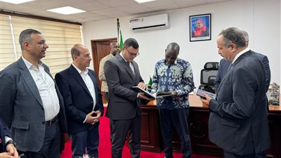 وزير الإسكان يدعو نائب رئيس الوزراء التنزاني للمشاركة بفعاليات المنتدى الحضري العالمي