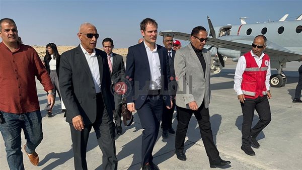 جانب من زيارة وزير