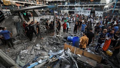 معظمهم من النساء والأطفال.. 22 شهيدا وعشرات المصابين في مجزرة مدرسة أبو حسين بمخيم جباليا